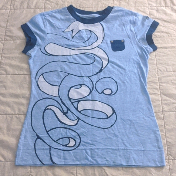 Nike Tops - Nike Women's Tee with graphic